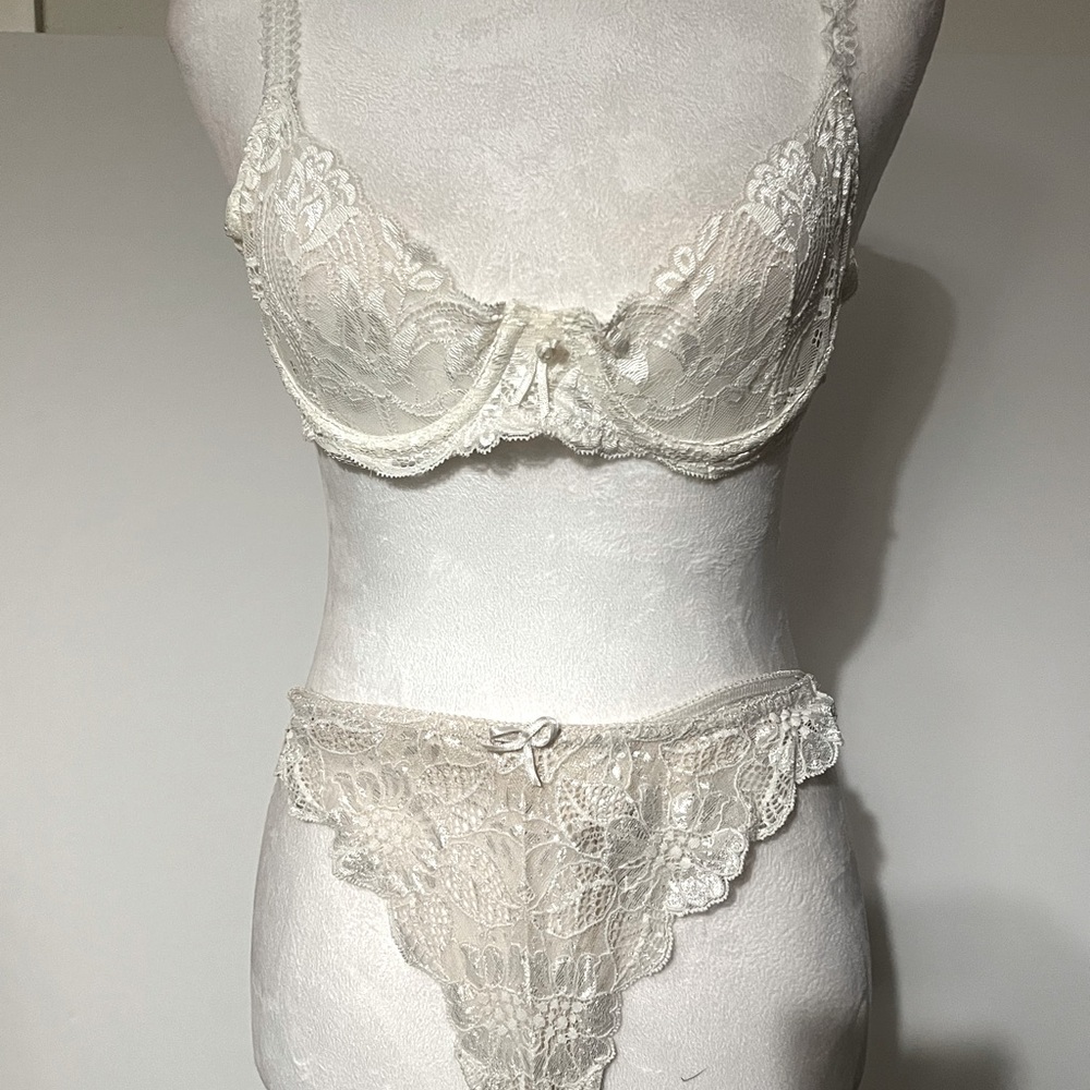 Vintage Victoria’s Secret lace semi bra with matching lace thong.